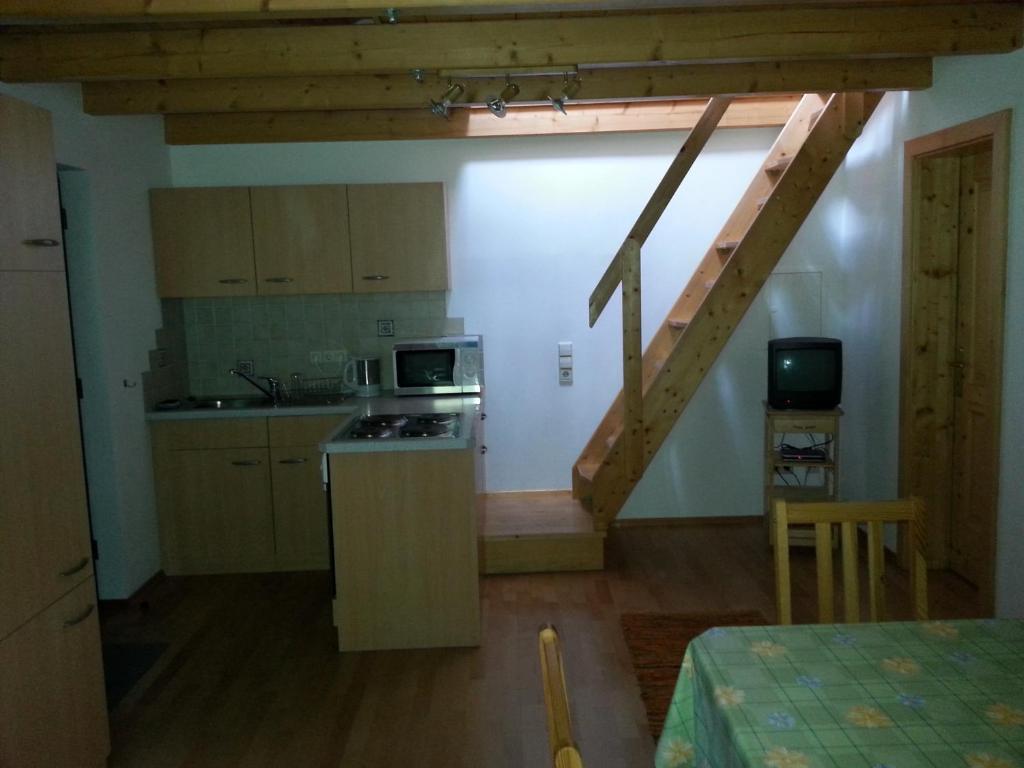 Fichtenblockhuette Sonnenalpe Nassfeld Rom bilde