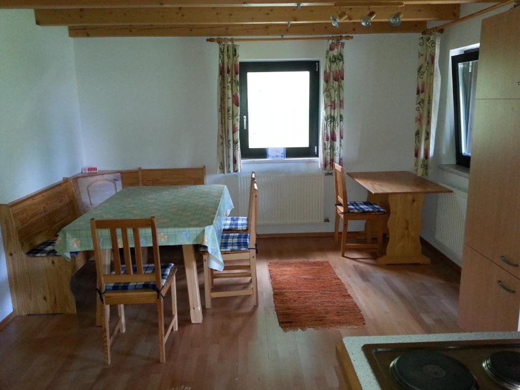 Fichtenblockhuette Sonnenalpe Nassfeld Rom bilde